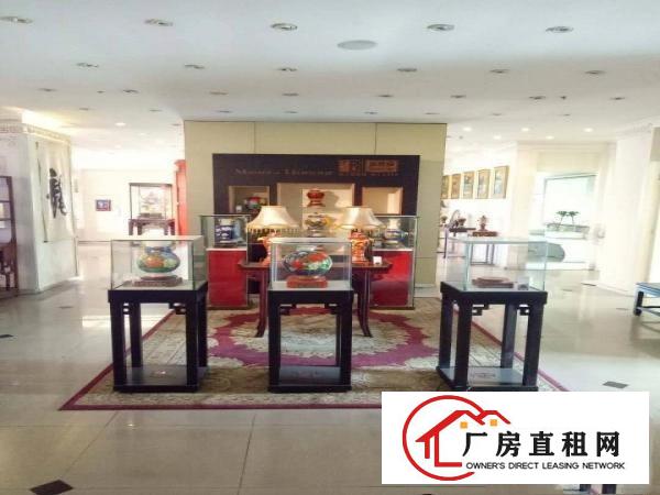 
杨美地铁站附近新出带装修1200平米厂房出租