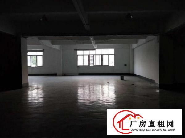 
坂田靠近地铁站新出1200平米厂房出租