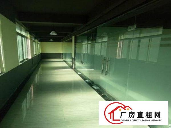 
坂田地铁口边带装修厂房1000平出租