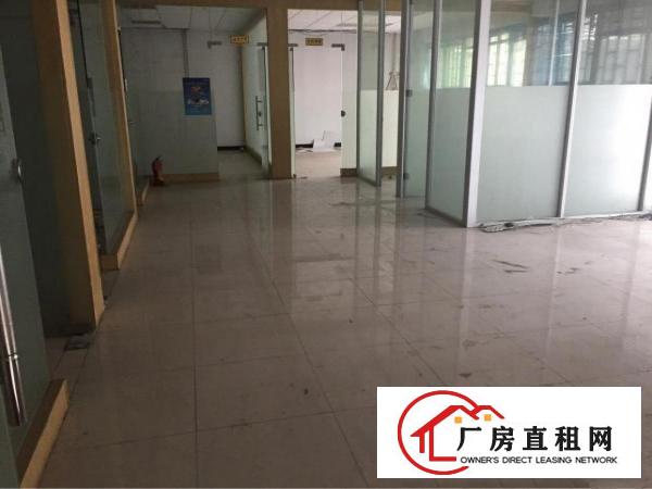 
龙壁附近一楼1200平，层高9米，带隔层办公室。