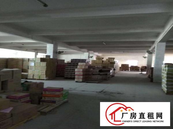 
平湖广场附近1100平方独院一楼出租，适合五金塑胶
