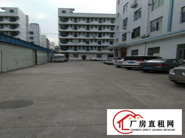 
平湖宝鹅工业区丝印厂房出租，分租或带设备出租，全新电梯