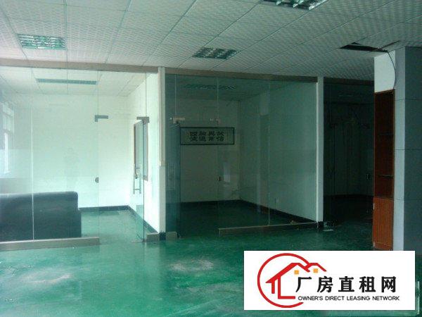 
平湖白泥坑小面积一楼，楼上带电梯出租150平起