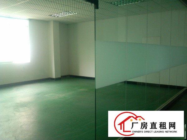 
平湖华南城附近新楼上精品厂房出租550平方起