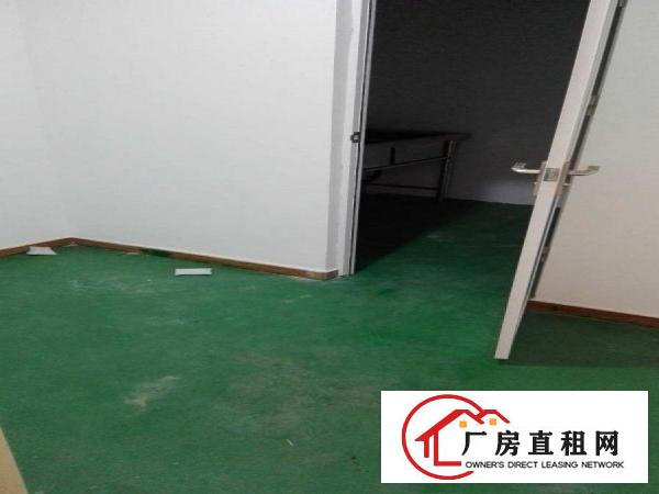 
平湖华南城附近新一楼，楼上小面积厂房180平方起租