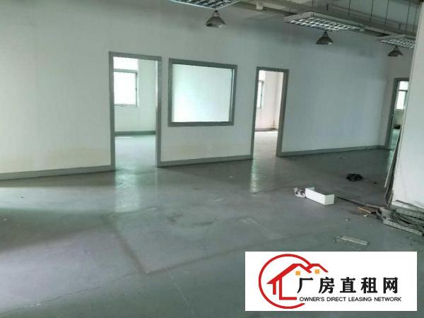 
出租平湖辅城坳工业区厂房3000平米大小可分