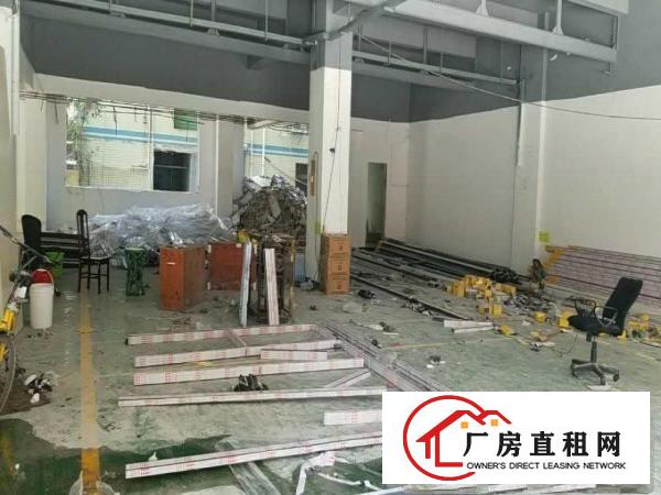 
出租平湖辅城坳工业区厂房3000平米大小可分