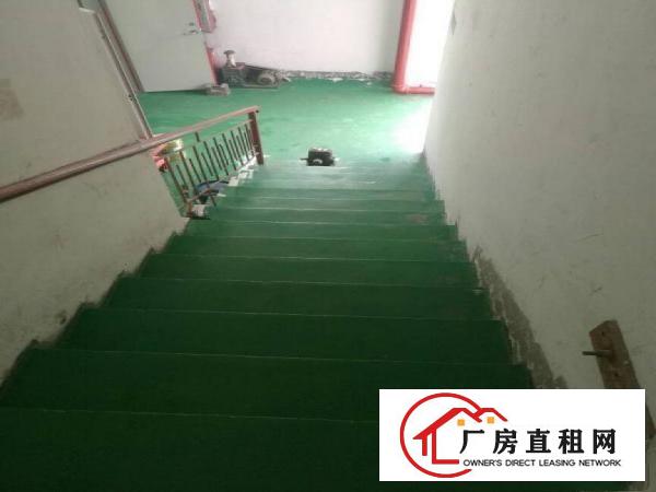 
平湖宝莱工业区二三楼1280平方厂房招租，好招工