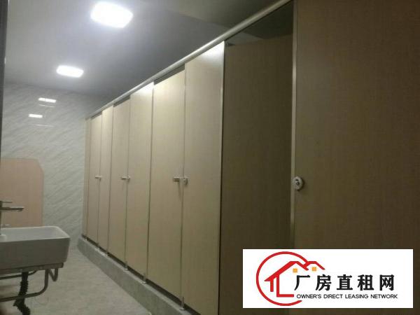
深圳平湖工业园一楼实际面积1400平方，0公摊