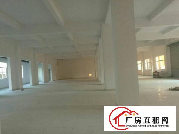 
平湖新木两层7300平方，交通方便，好招工