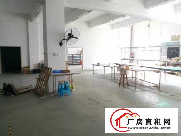 
平湖白泥坑新出1楼仓库1500平方出租