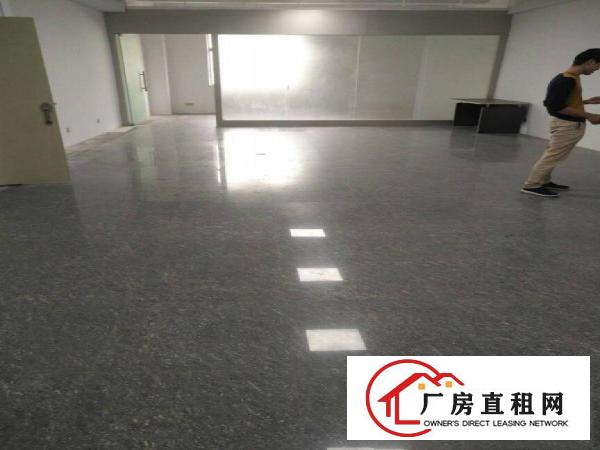 
平湖华南城二楼200平米厂房精装修办公室出租急急急