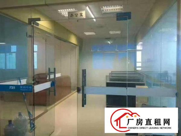 
平湖华南城富民工业区三楼全新装修厂房680平出租