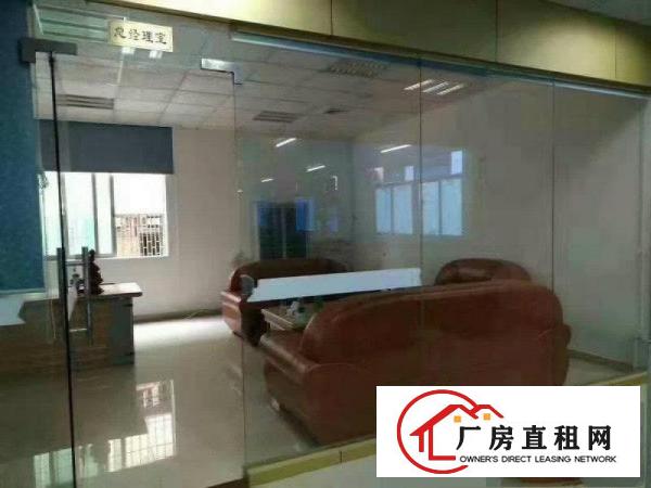 
平湖华南城富民工业区三楼全新装修厂房680平出租