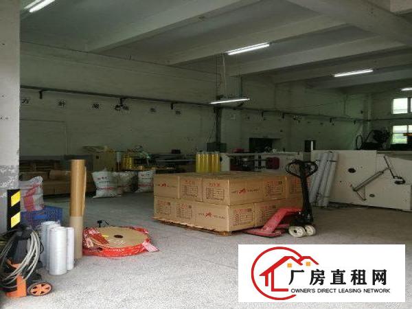 
平湖华南城附近独院一楼600平米带装修厂房出租