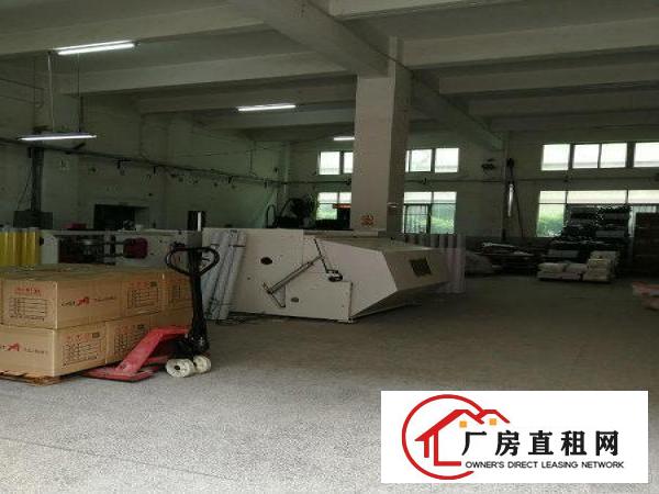 
平湖华南城附近独院一楼600平米带装修厂房出租