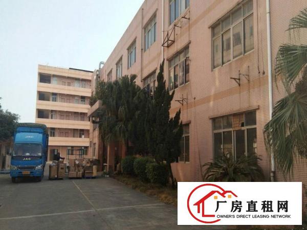 
龙岗区平湖华南城旁一楼6米高标准厂房出租