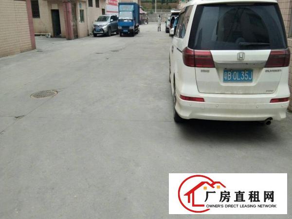 
原房东！龙岗区平湖华南城旁带装修标准厂房出租