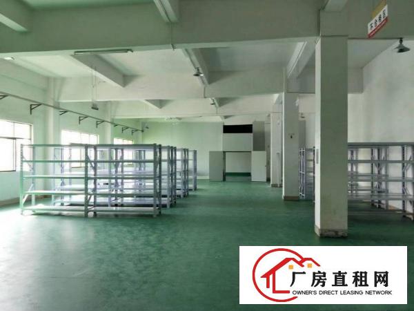 
现出租三楼1450平方带地坪漆隔好办公室装修