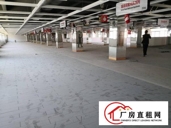 
平湖大街边独门独院分租3400平方，急急租