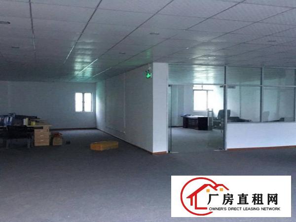 
平湖富民工业区三楼750平方带装修厂房急租
