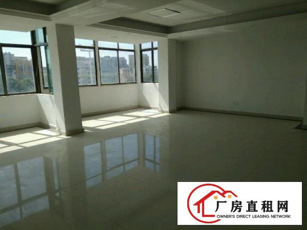 
龙岗区坪地200平精装办公室出租