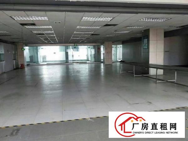 
坪地中心村新出楼上带装修厂房1860平米