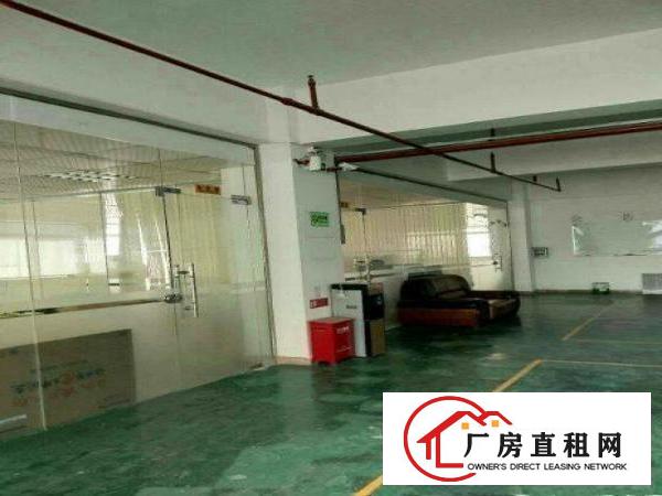 
龙岗盐龙大道旁二楼厂房出租900平水电现成价格可谈