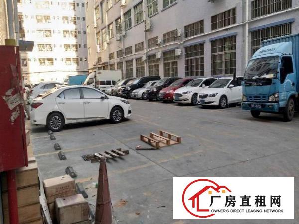 
布吉丹竹头400平一楼标准厂房