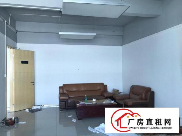 
布吉南岭新出楼上600平精装出租