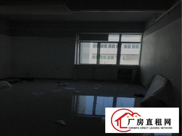 
布吉南岭新出楼上600平精装出租