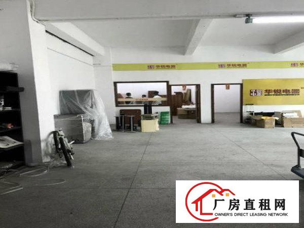 
布吉丹竹头地铁口，新空出带装修，300平厂房出租。