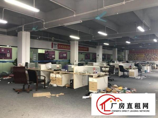 
横岗六约地铁站一楼仓库1392平米出租，适合电商，