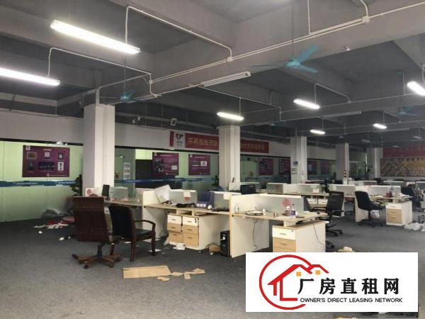 
横岗六约地铁站1392平米一楼仓库出租，适合电商，