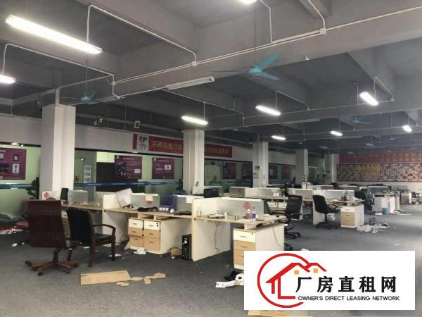 
横岗六约地铁站1392平米一楼仓库出租，适合电商，