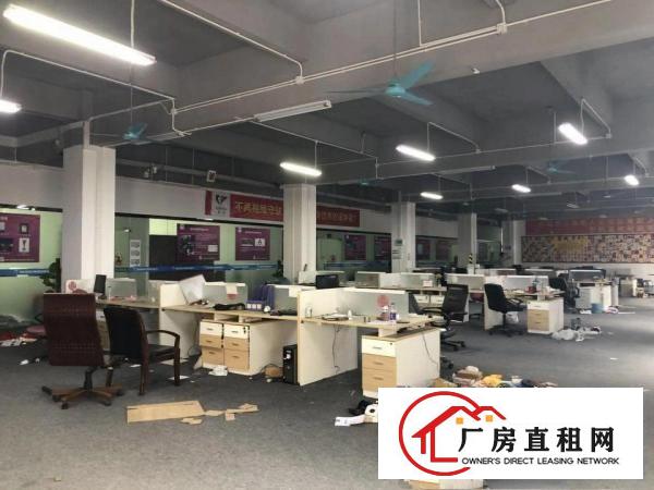 
横岗六约地铁站1392平米一楼仓库出租，适合电商，