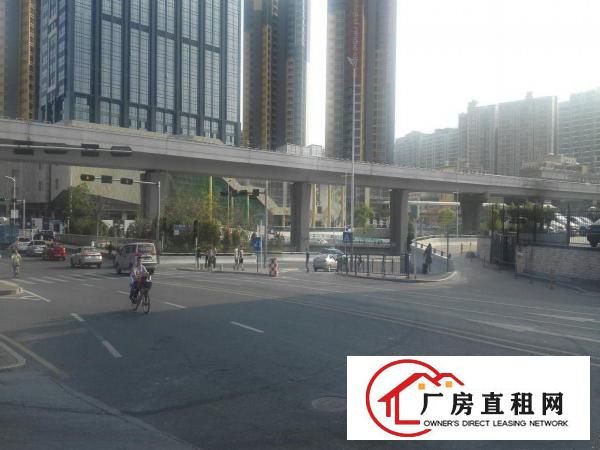 
独院厂房招租，高速出囗