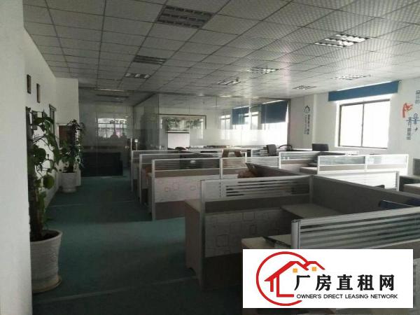 
布吉高新产业园新出装修厂房3400平原房东招租可分