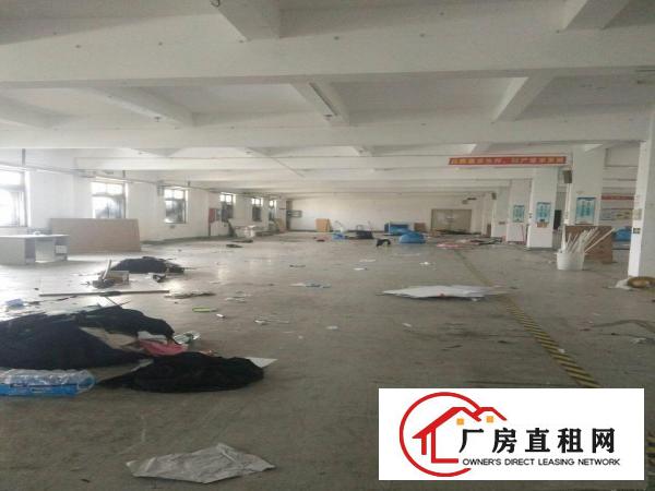 
大芬地铁站口1000平方厂房出租，可分租