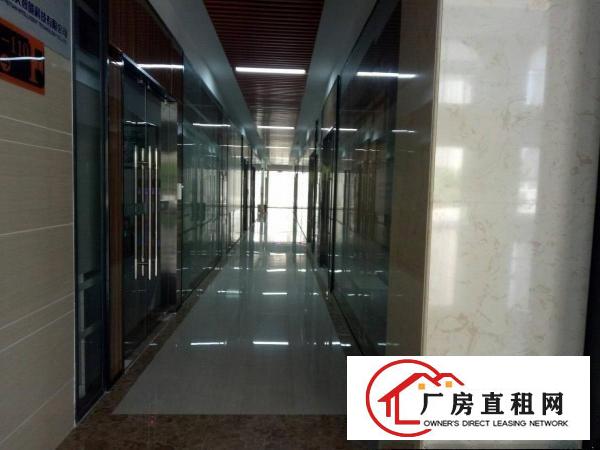 
高速出口一公里，现成精装修办公室