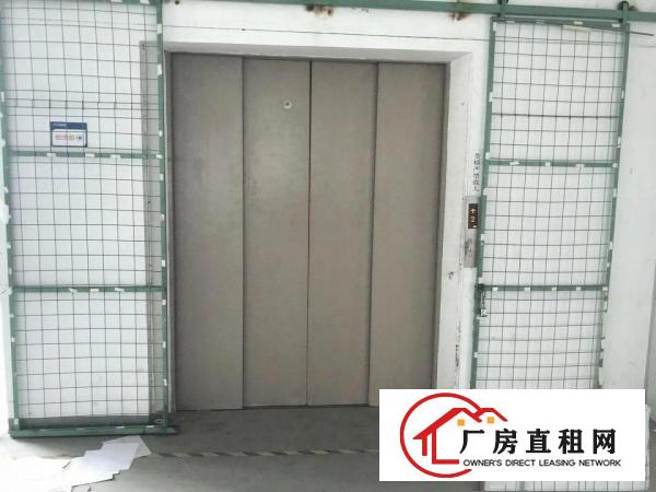 
坪山大工业区3万平红本厂房带卸货平台
