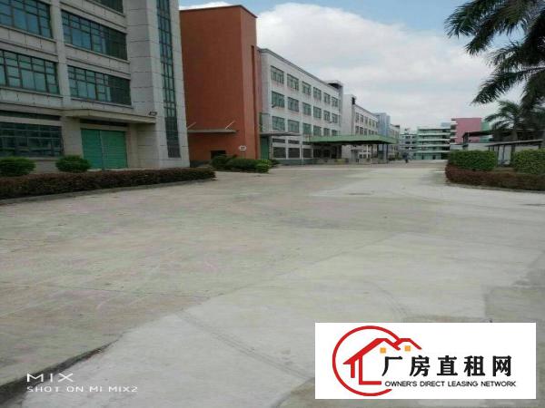 
坪山新出大型独院厂房6w平方出租，有红本，空地大