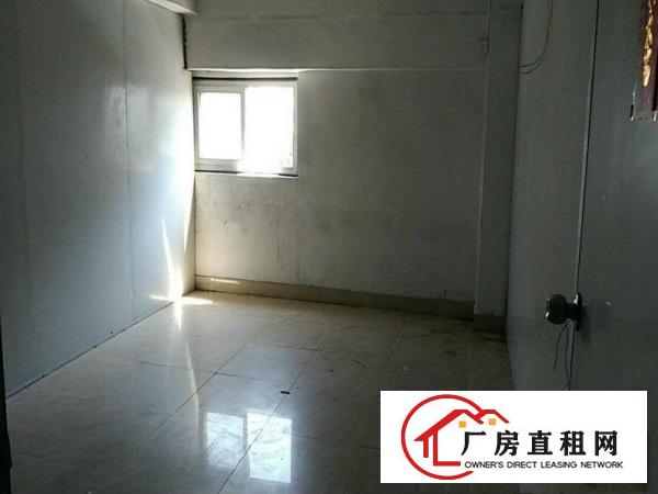 
碧岭工业园新沙路新出3楼整层厂房760平招租