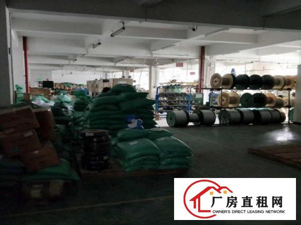 
坪山大工业区楼上2800平带地坪，漆精装修厂房出租