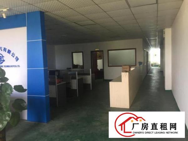 
坪山靠近宝龙新出标准一楼厂房860平出租