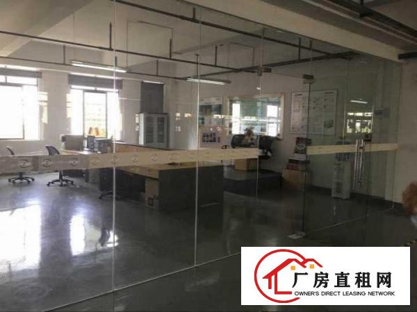 
坪山大工业区1200平米楼上整层装修厂房出租