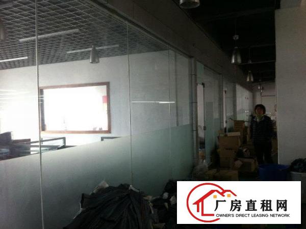 
坑梓秀新工业区新出七米高一楼1800平方出租