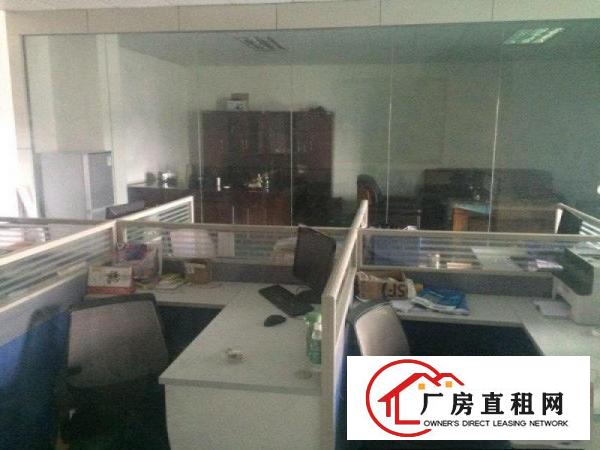 
观澜观光路边带装修厂房招租2500平方