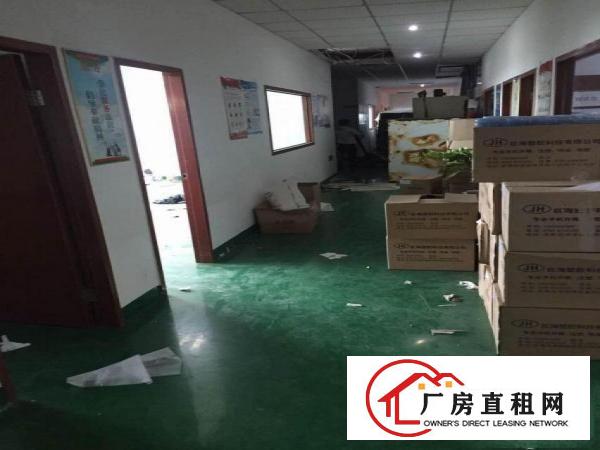 
观澜君子布环观南路边新空出3楼1030平方厂房出租