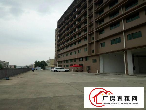 
龙华观澜牛湖三楼1200平米一层出租，带办公室装修